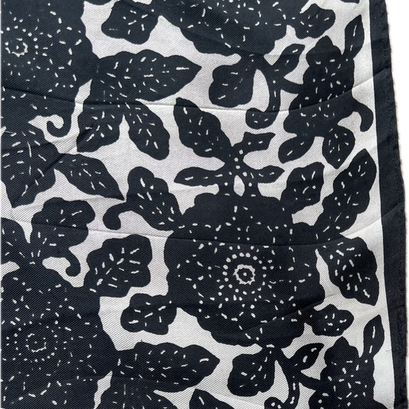 Vera Neumann scarf - Picture 2 of 2